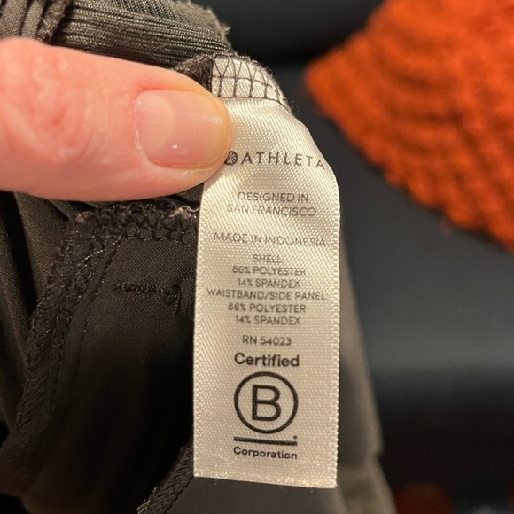 Athleta Brooklyn Joggers (old style) size 6T excellent used condition - Picture 3 of 4